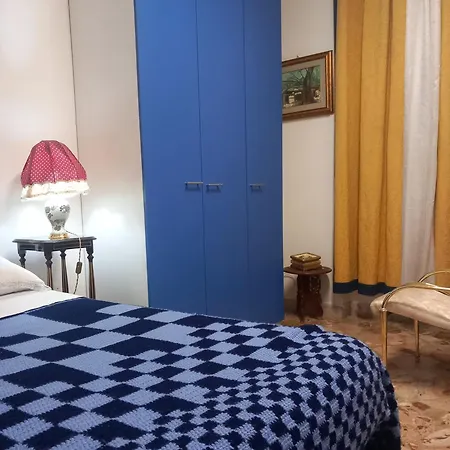 Aa Central Station Guest house